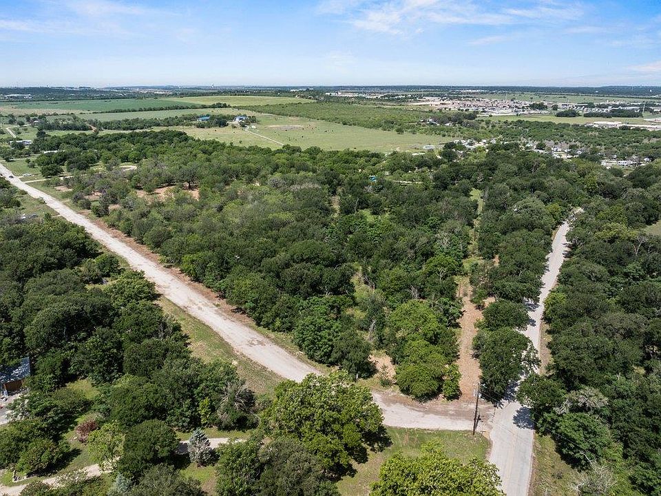 2nd image of 00-3 Caney Creek Rd