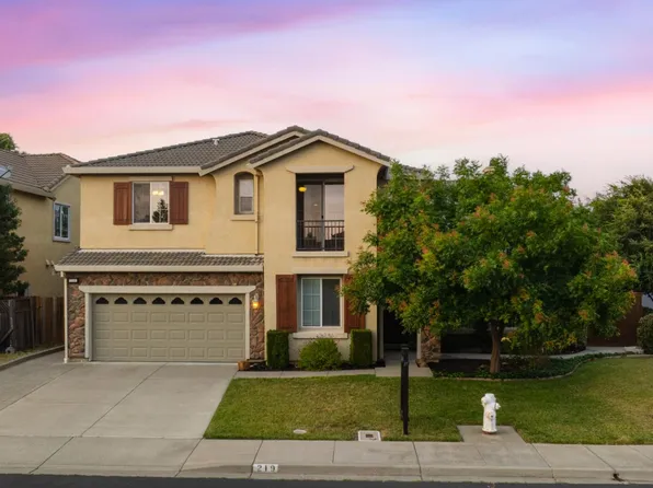 219 Snowy Owl Drive, Vacaville, CA 95687