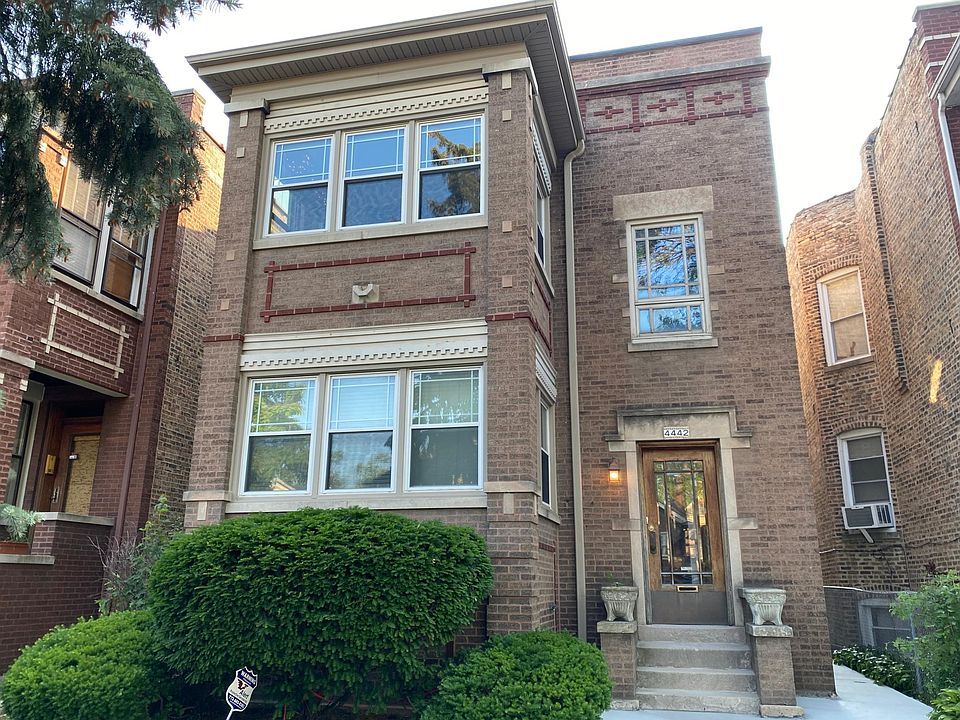 1st image of 4442 N Sacramento Ave #1