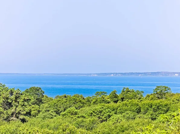 47 Stone Bridge Rd, West Tisbury, MA 02575