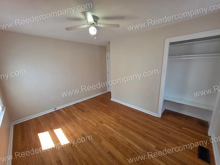 6945 Northcote Ave — Photo 8