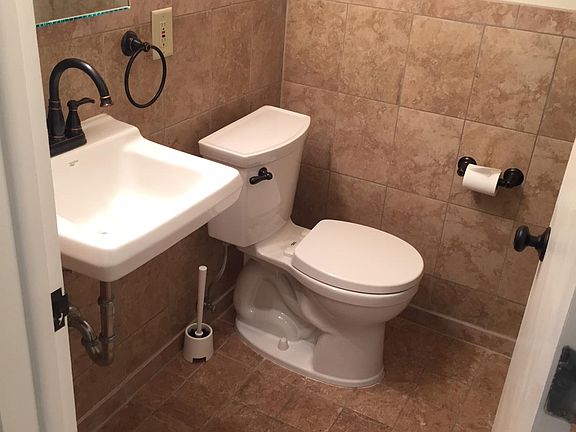 3rd image of 689 Snelling Ave S APT 106
