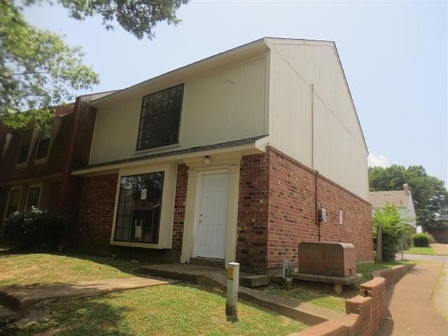 1st image of 3649 Chesterwood Dr