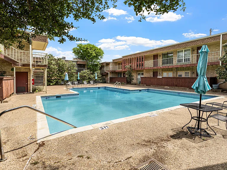 5916 Birchbrook Dr #129 — Photo 8