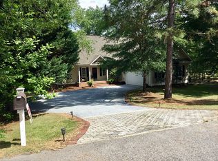 2 Grayson Ln, Pinehurst, NC 28374