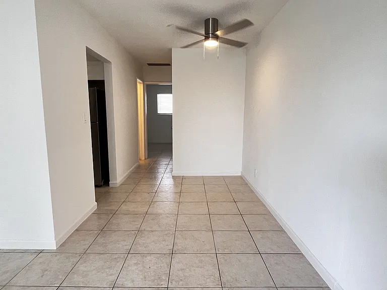 4529 NE 21st Ave #3 — Photo 2