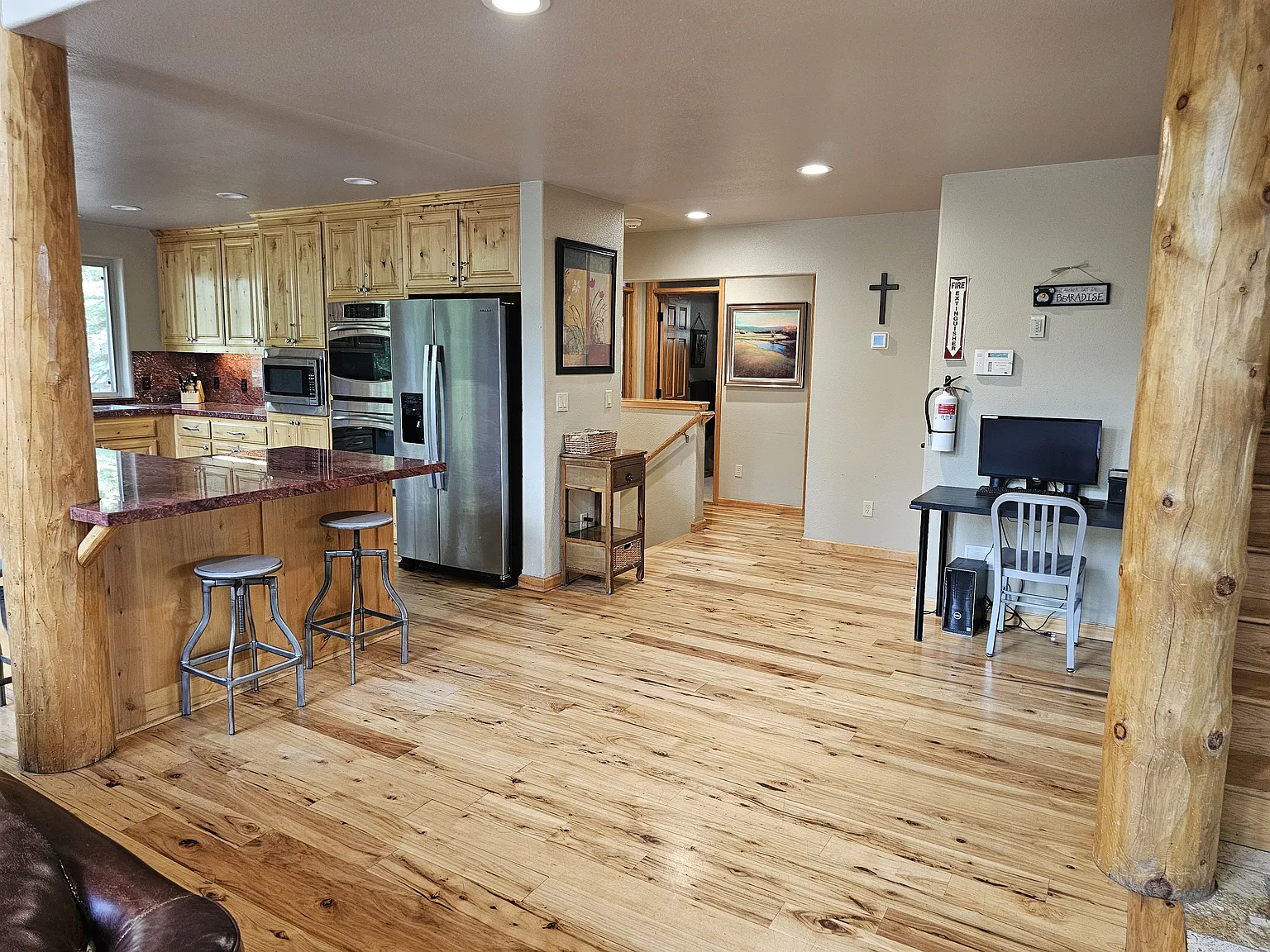2120 Shawnee St — Photo 4