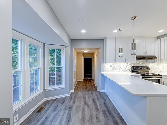 5th image of 1403 Seven Pines Ct