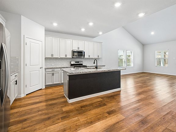 5th image of 10105 Lakemont Dr