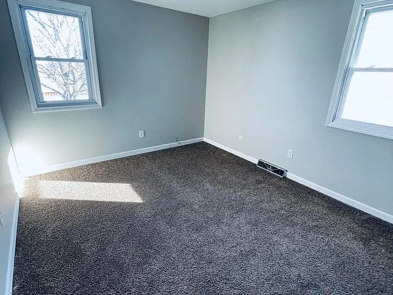 40 W Summerset Ln — Photo 22