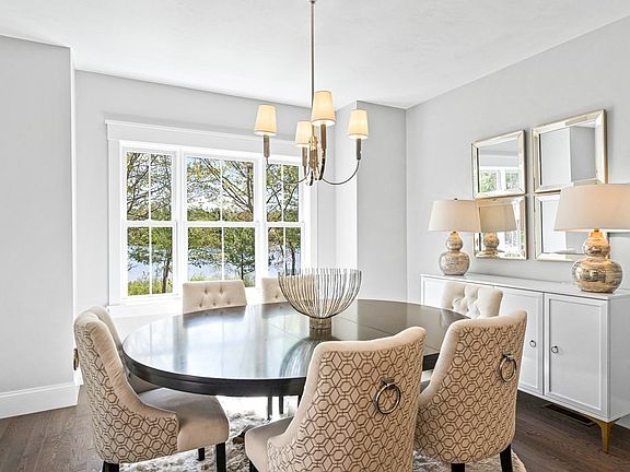 3rd image of 9 Granville Ln #9
