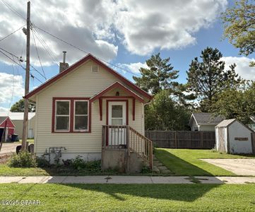 15 N 11th St, Grand Forks, ND, 58203