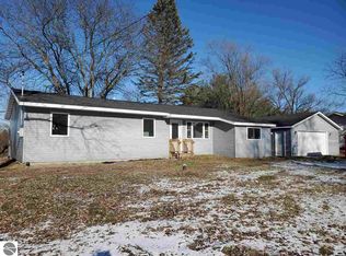 7261 Bellevue Dr, Mt Pleasant, MI 48858