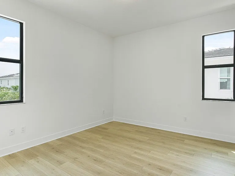 13136 Alton Rd — Photo 11