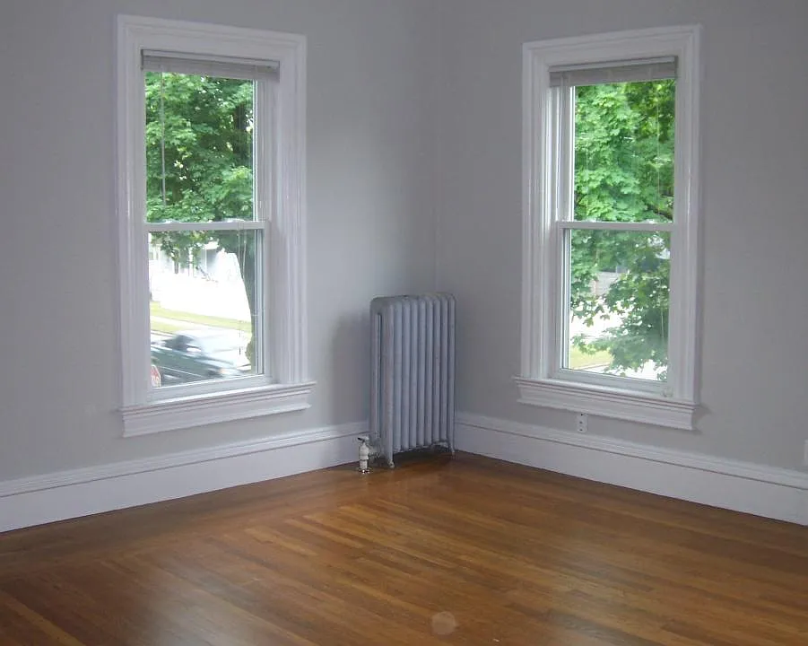 Living Room. 
Note: Radiators are 
being removed as there is a new heating system and they are no longer needed.