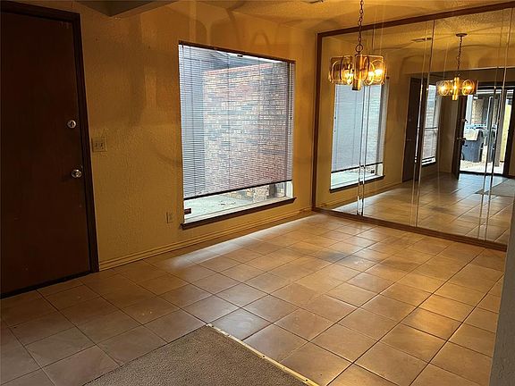 3rd image of 2517 W Hefner Rd