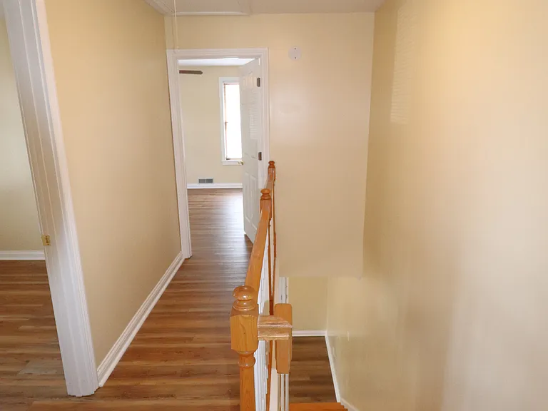Beautifully Restored Townhouse — Photo 35
