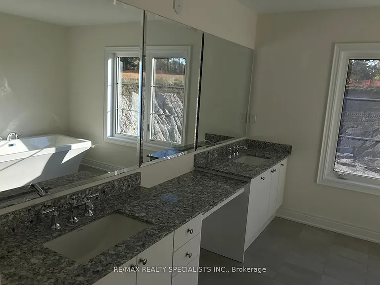 28 Prunella Cres — Photo 10
