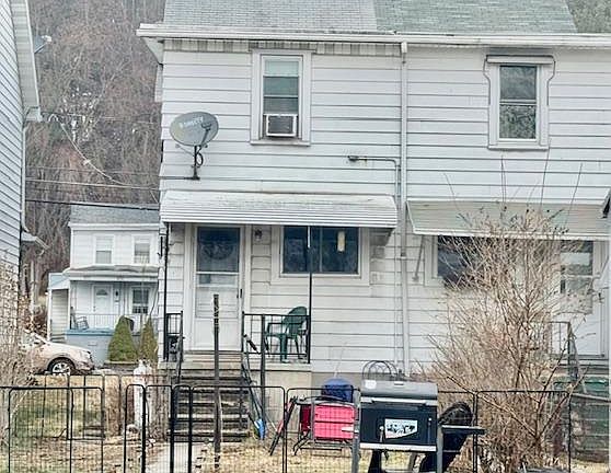 2nd image of 723 Port Carbon St