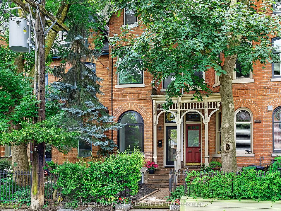 1st image of 347 1/2 Wellesley St E