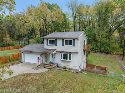 8789 Fieldcrest Dr, Brighton, MI, 48116