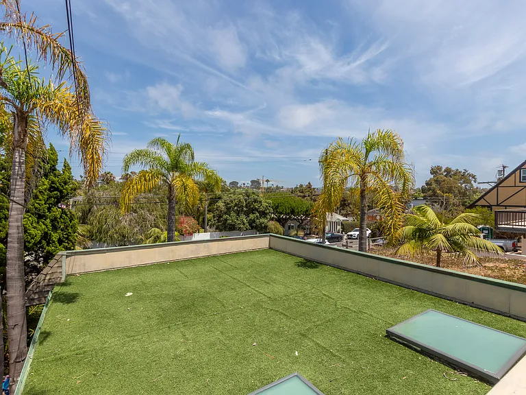 224 Neptune Ave — Photo 34