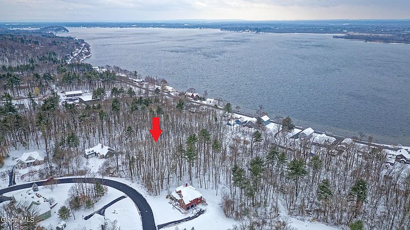 4th image of 110 Trask Lane