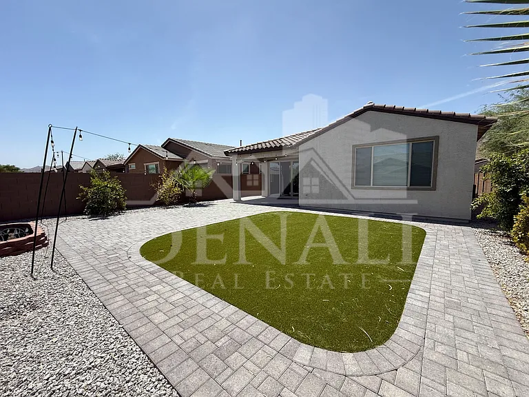 1636 W Estes Way — Photo 30