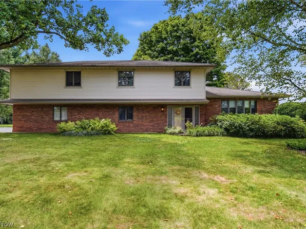 10685 Limeridge Rd, Hiram, OH 44234