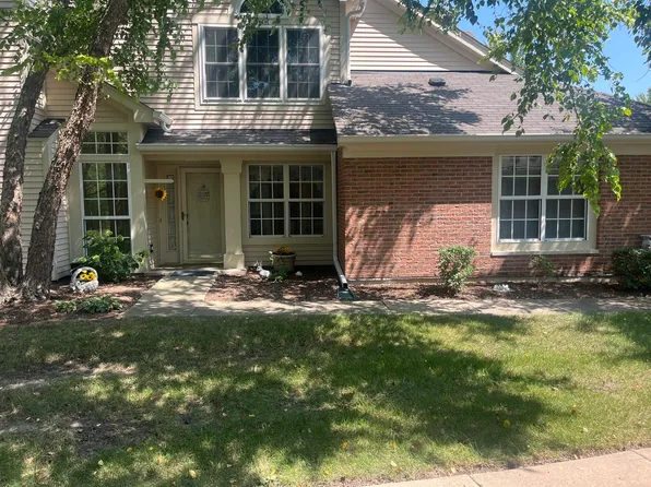 30W044 Willow Ln, Warrenville, IL 60555