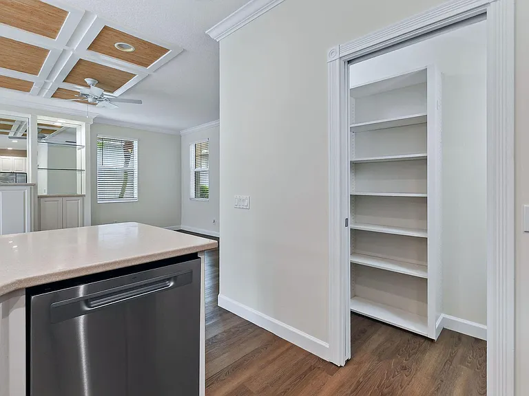 303 Caravelle Dr — Photo 20