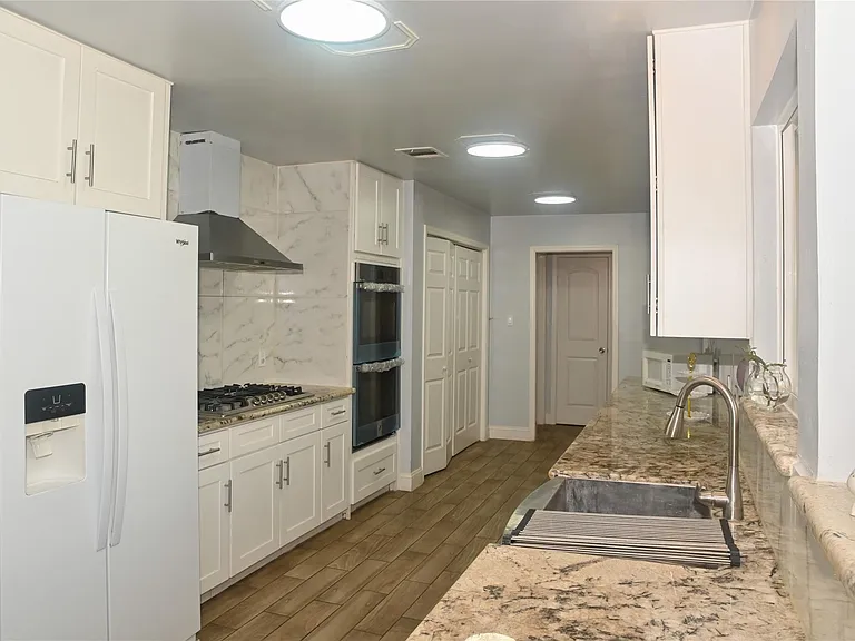 5254 N Braeswood Blvd — Photo 22