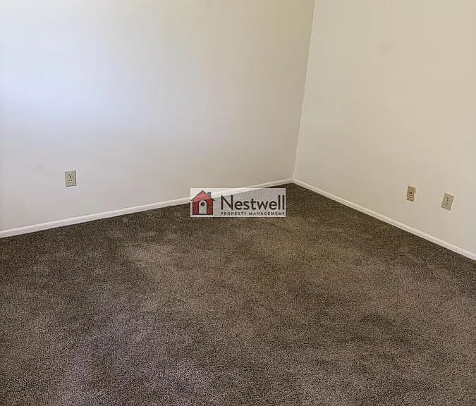 230 W Center St #14 — Photo 5