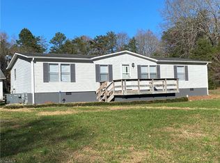 4888 Cashatt Rd, Trinity, NC 27370