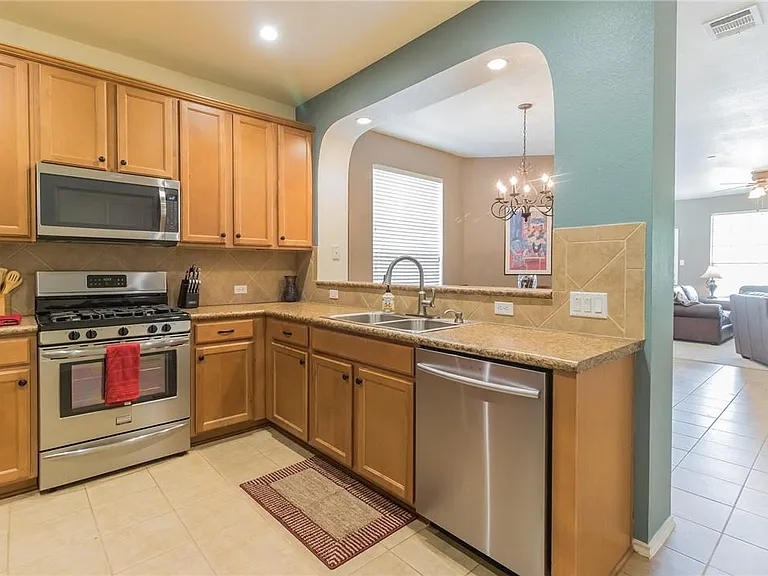 9201 Brodie Ln #902 — Photo 16
