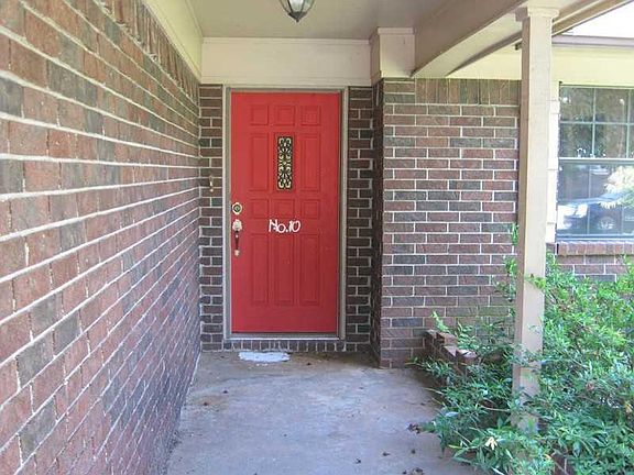 2nd image of 10 Wildwood Ln