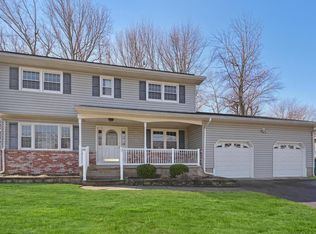 12 Periwinkle Ln, Hamilton, NJ 08619