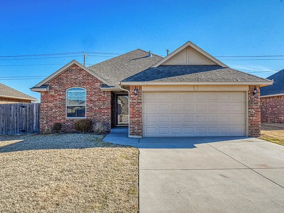 1004 Ridgeway Dr