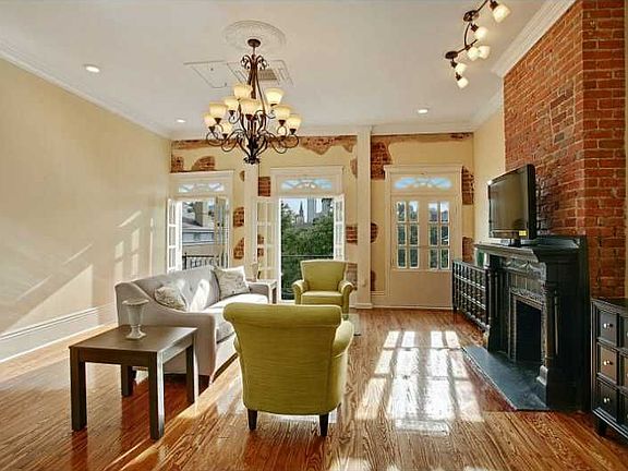 4th image of 627 Ursulines Ave APT 4