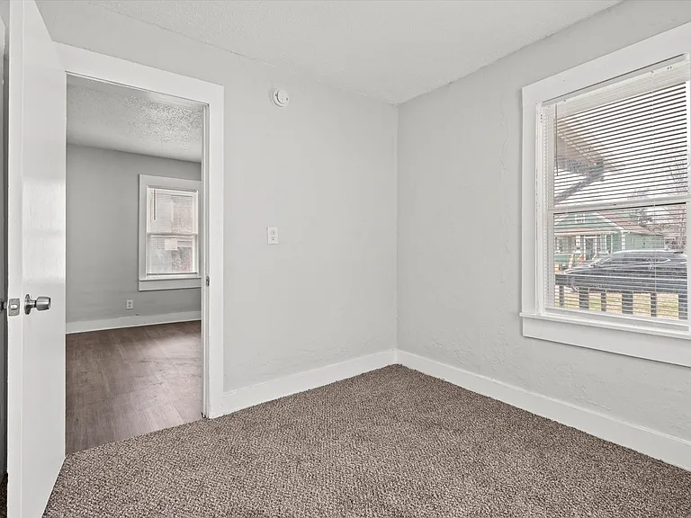 6915 Agnes Ave #1 — Photo 10