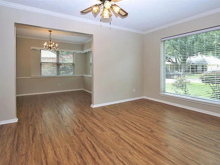 2315 Eaglerock Dr — Photo 5