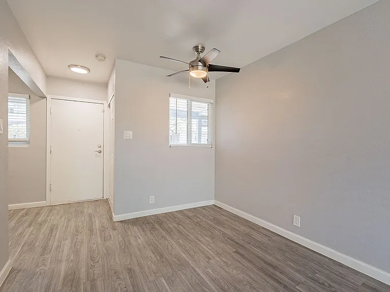 301 W Turney Ave — Photo 13