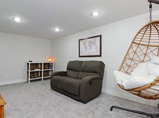 5494 Erickson Rd, Mounds View, MN 55112