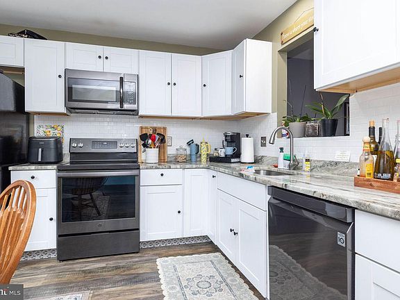 5th image of 5008 E Woodmill Dr