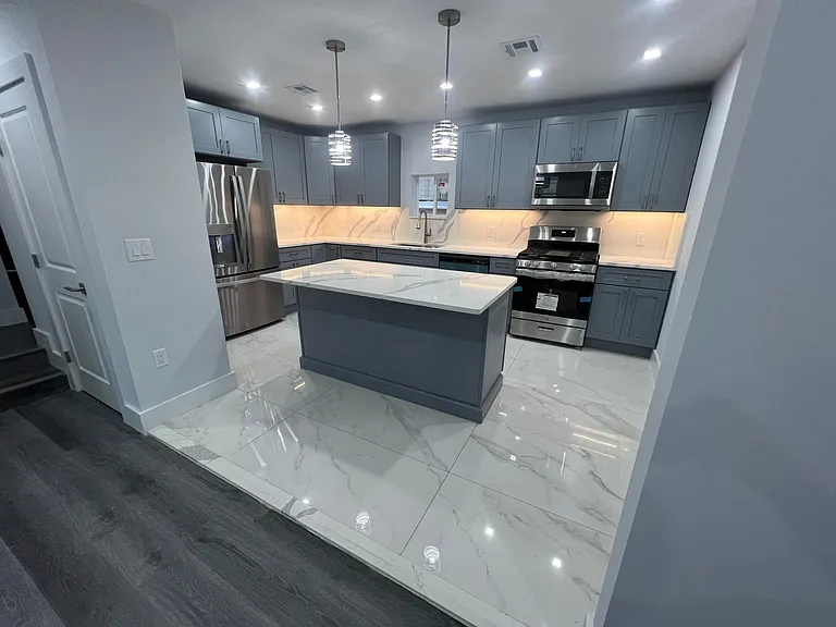6112 Broadway #1 — Photo 1