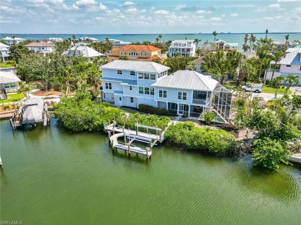 1511 Angel Dr, Sanibel, FL 33957