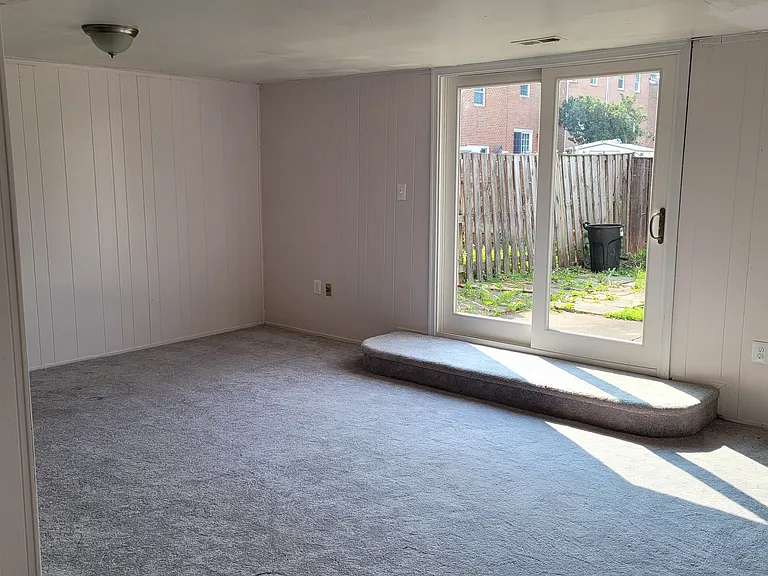 7410 Whernside St — Photo 24