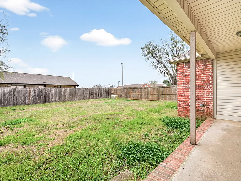 2701 Dyllan Ct — Photo 33