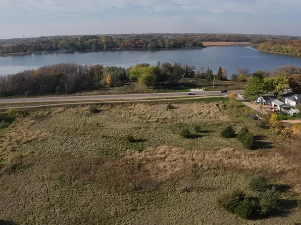 7500 Victoria Dr, Victoria, MN 55386
