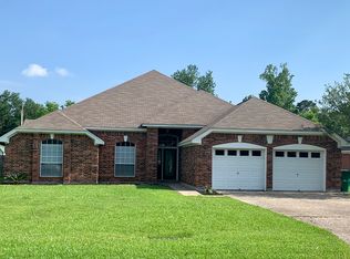 2705 Bear Trl, Orange, TX 77632